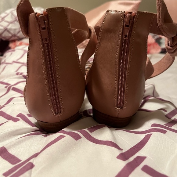 Sandals - Picture 4 of 5